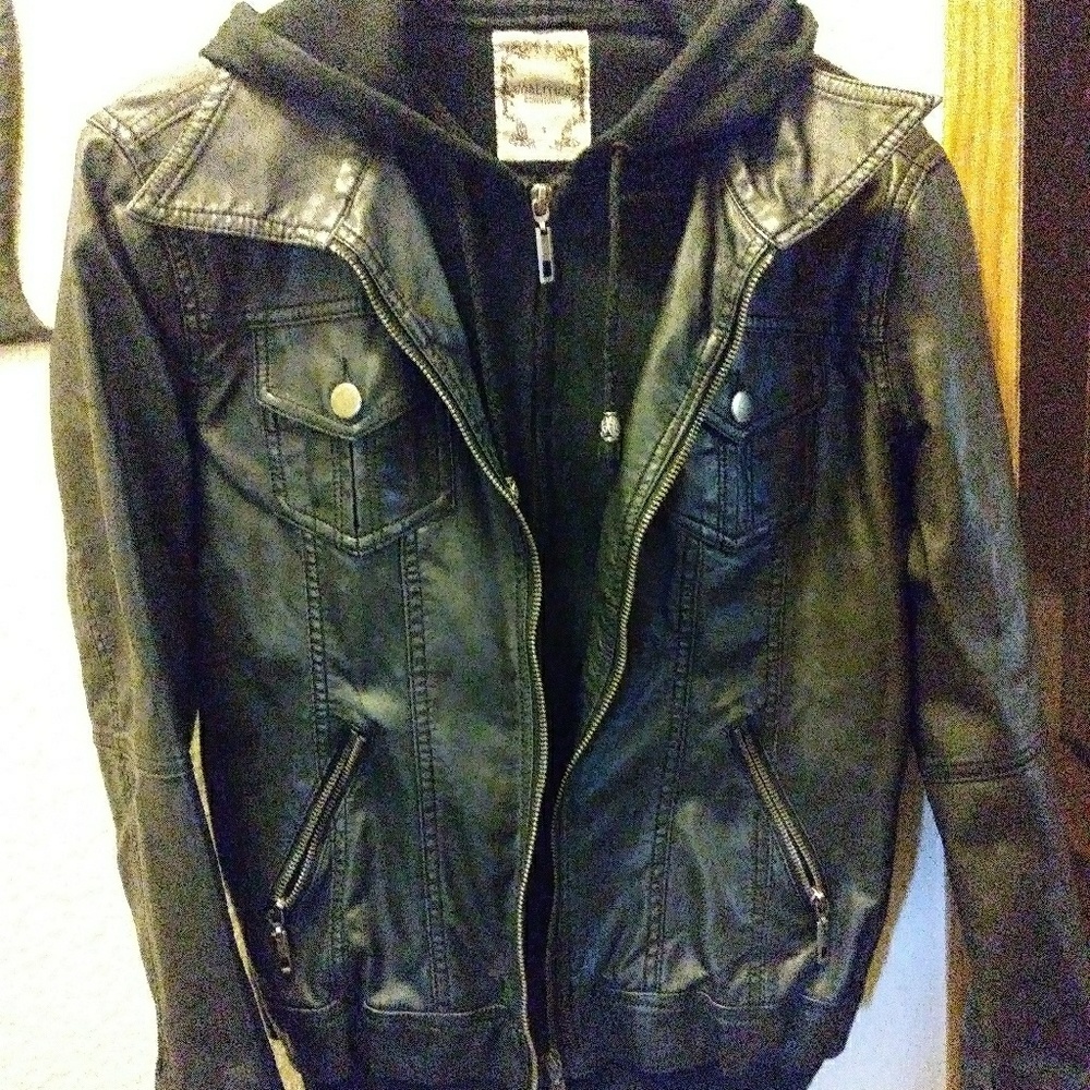 Black wooded leather jacket, double zip
